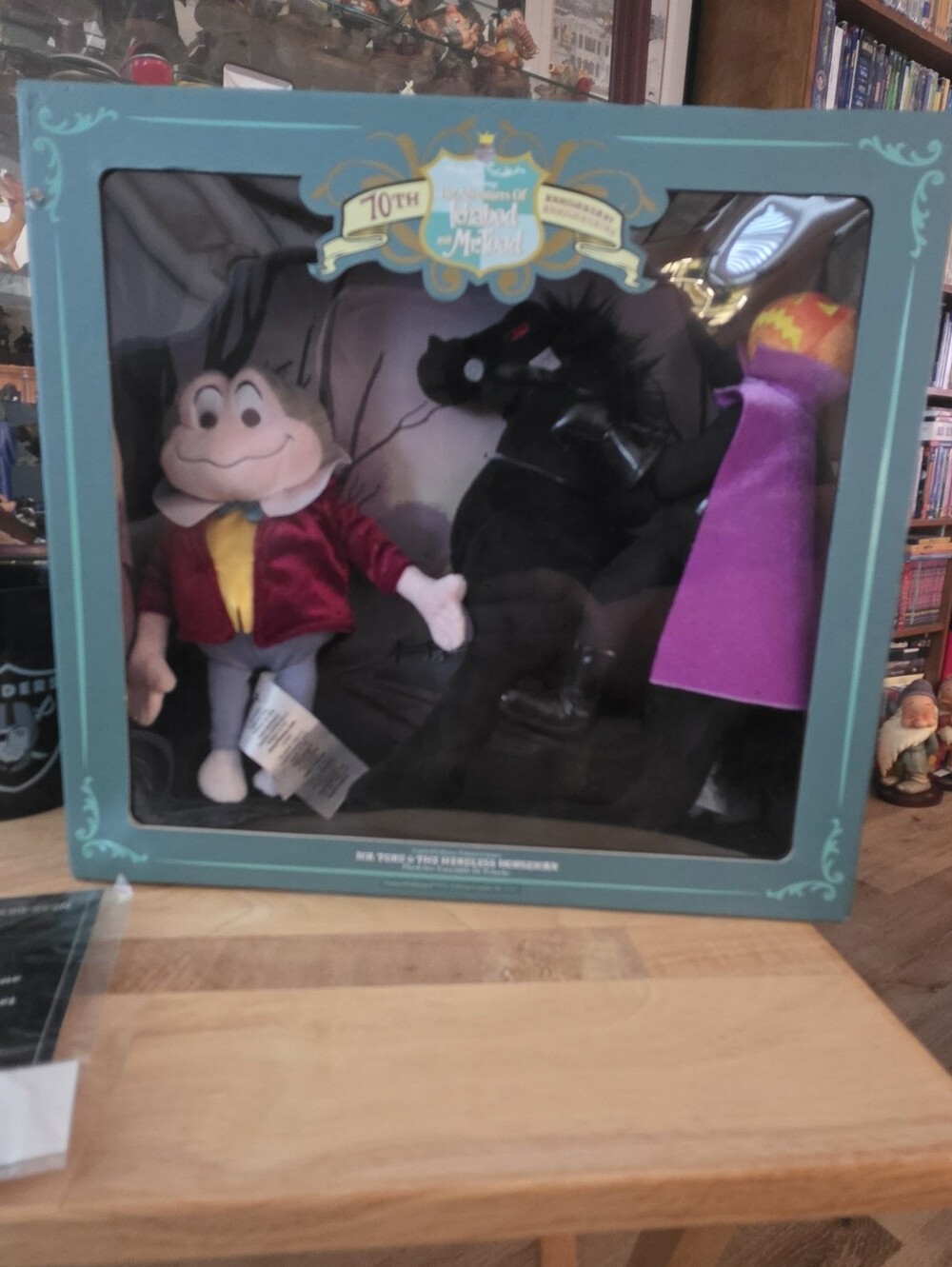 70th Anniversary Ichabod And MR. Toad Limited Plush Set 2018 & 2010 Limited Pins